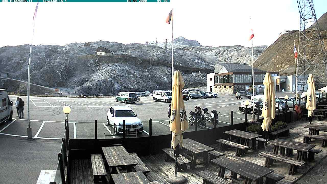 Piazzale funivia Stelvio-Trincerone