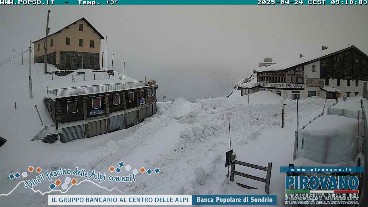 Il Passo e il Monte Ortles sullo sfondo